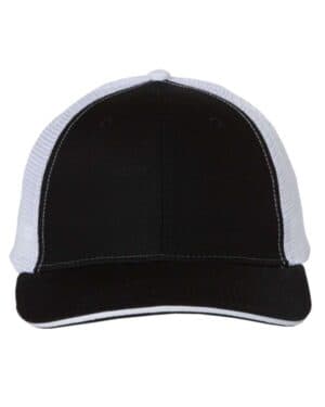 BLACK/ WHITE Valucap S102 sandwich trucker cap