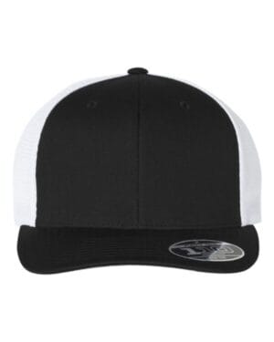 BLACK/ WHITE Flexfit 110M 110 mesh-back cap