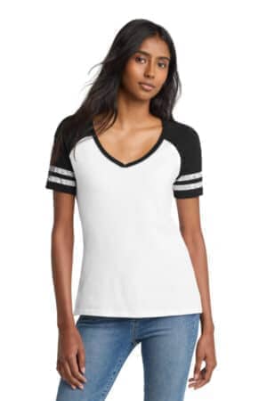 DM476 district women's game v-neck tee