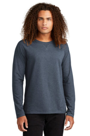 WASHED INDIGO DT572 district featherweight french terry long sleeve crewneck