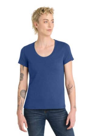 HEATHERED DEEP ROYAL HEATHERED DEEP ROYAL DT7501 district women's flex scoop neck tee