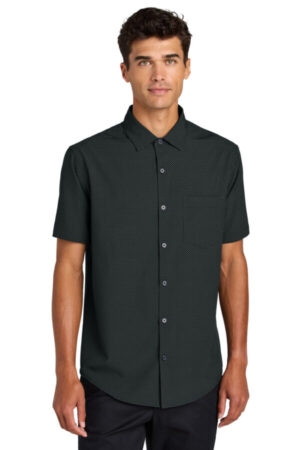 DEEP BLACK TRIANGLE PRINT MM2006 mercer mettle short sleeve uv capital tech shirt