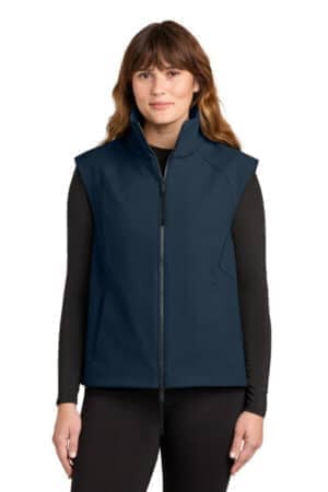 MRAW473 miir women's nozawa soft shell vest