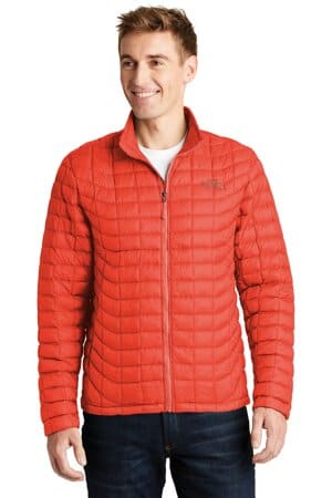FIRE BRICK RED NF0A3LH2 the north face thermoball trekker jacket