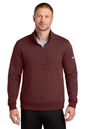 DARK TEAM RED NKDX6718 nike club fleece sleeve swoosh 1/2-zip