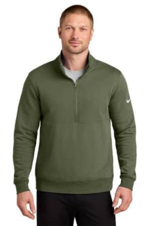 NKDX6718 nike club fleece sleeve swoosh 1/2-zip