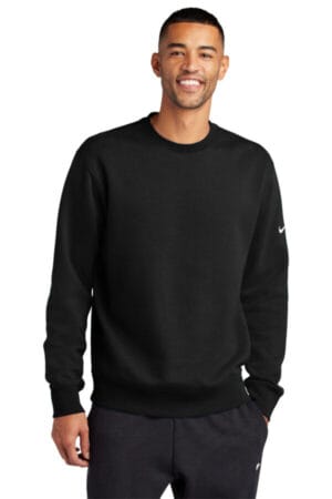 BLACK NKFD9863 nike club fleece sleeve swoosh crew