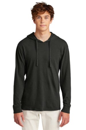 BLACK PC099H port & company beach wash garment-dyed pullover hooded tee