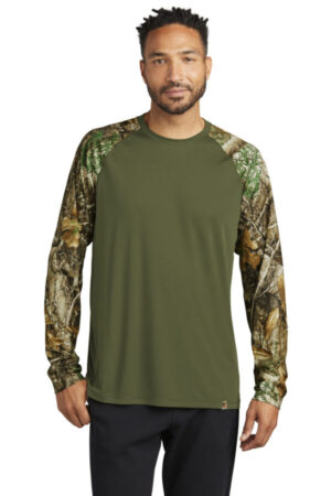 OLIVE DRAB GREEN/ REALTREE EDGE RU151LS russell outdoors realtree colorblock performance long sleeve tee