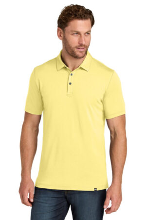 PALE YELLOW TMA41461 travismathew glenview solid polo