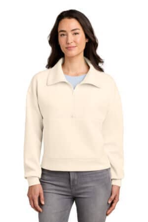 EGGNOG EGGNOG TMA42219 travismathew women's momentum shift 1/2-zip
